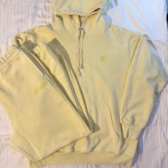 Undefeated Icon Hoodie and Sweatpants Set - light yellow color, size XXL - Picture 15 of 15
